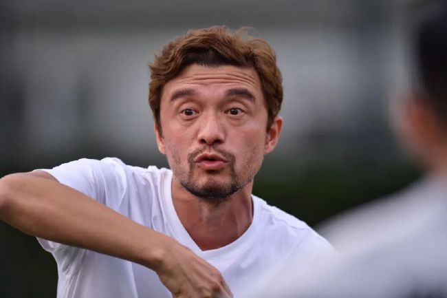 亚洲人成一区二区三区